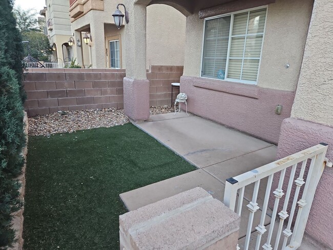 Photo - Beautiful 2 bedroom 2.5 bath !