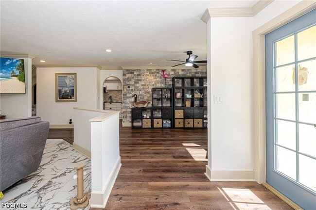 Photo - 2507 Lakeview Dr