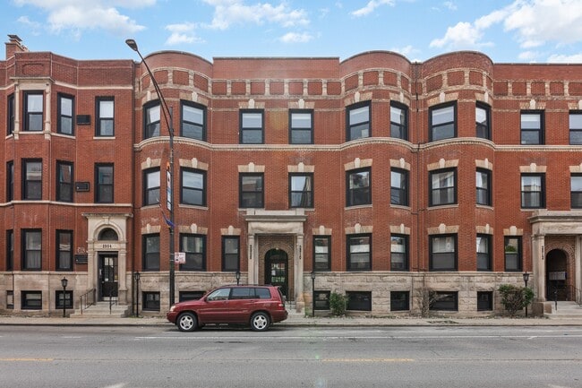 Building Photo - 2910 N Halsted St Unit 2910 N Halsted St  G