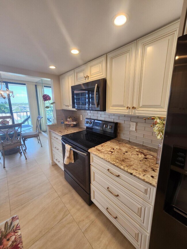 Photo - 899 Jeffery St Unit 601