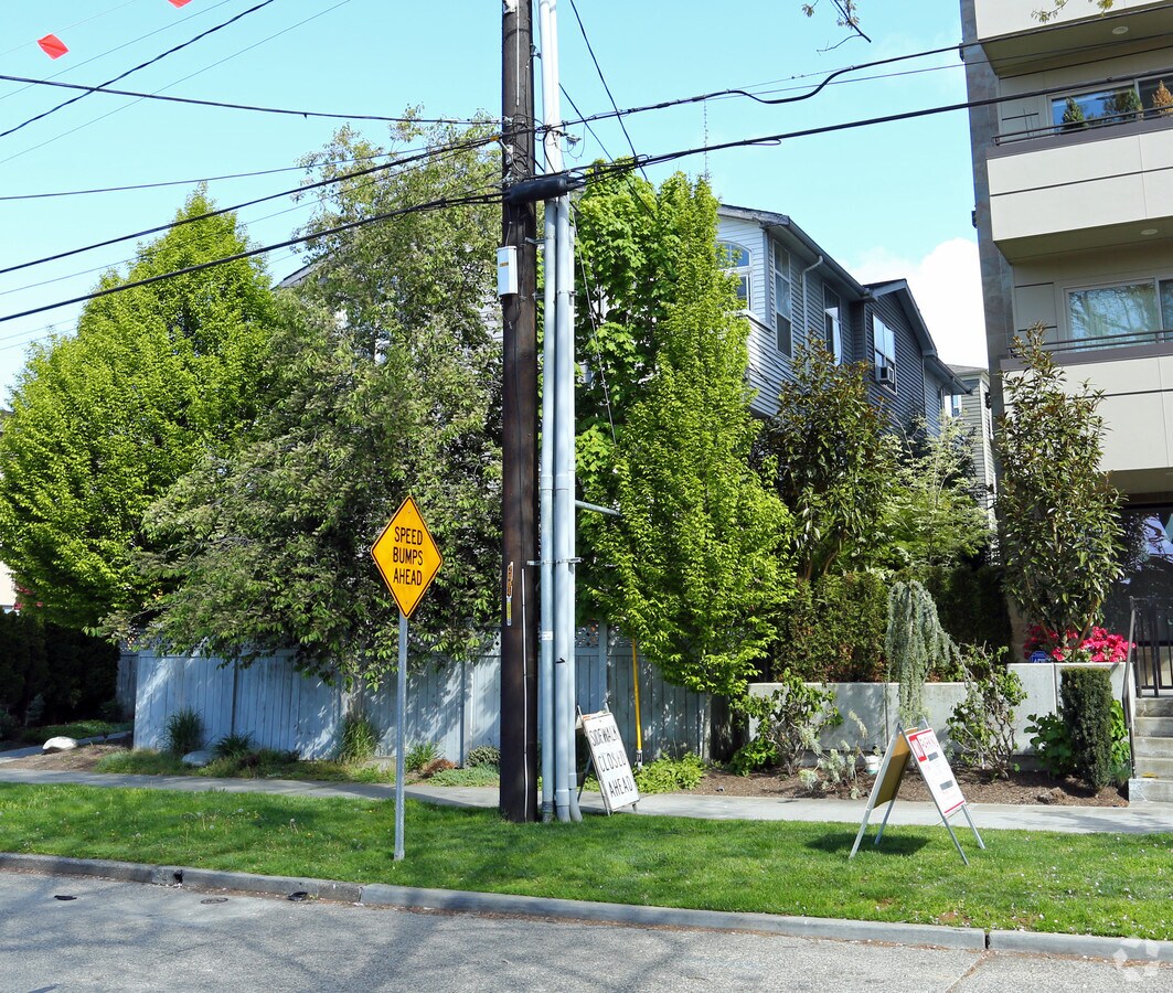 Photo - 2410 NW 58th St