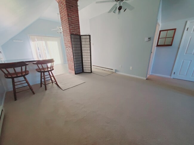 Photo - 94 Colonial Rd Unit 3