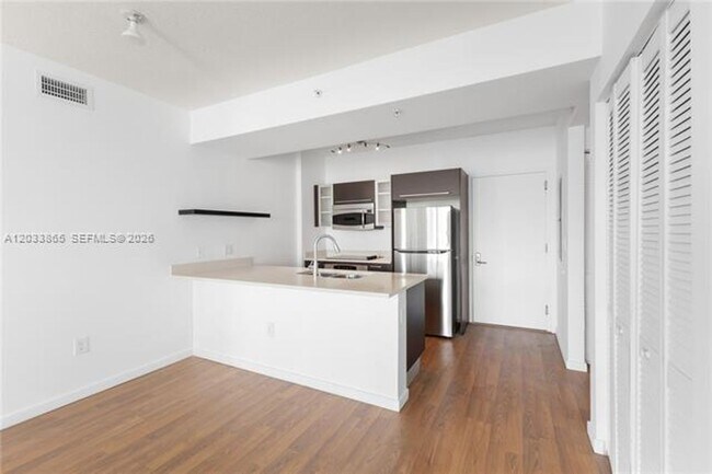 Photo - 333 NE 24th St Unit 333 NE 24th St # 1712