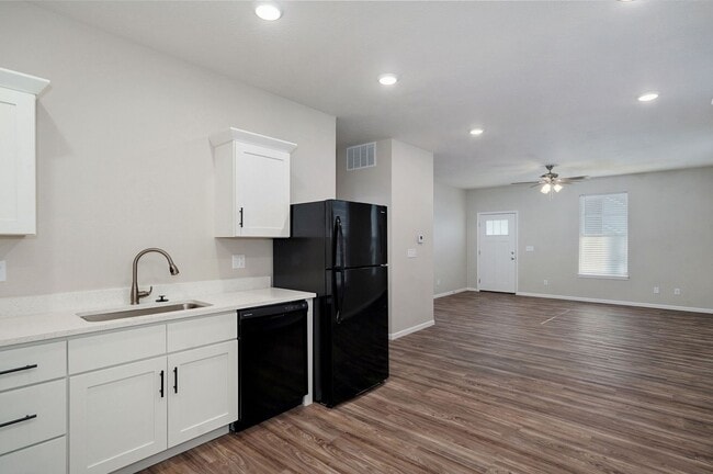 Photo - 319 S Florence Ave Unit A