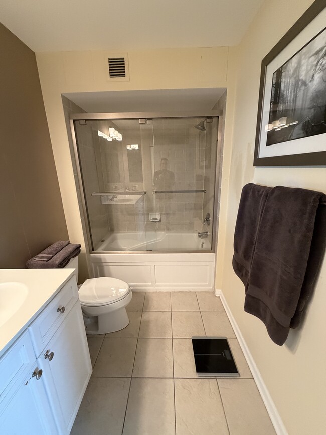 Photo - 1640 Maple Ave Unidad 1505