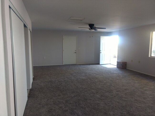 Photo - 10440 Baker Rd