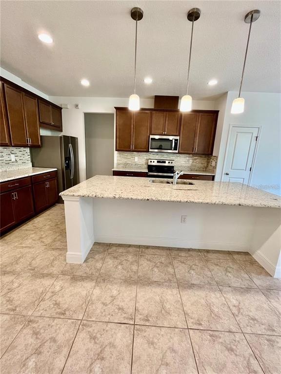 Photo - 14815 Milfoil Ave