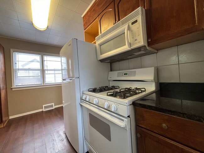 Photo - Phenomenal 2 Bedroom House in St. Paul Nei...