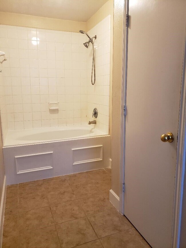 Photo - 16123 Catbird Ct