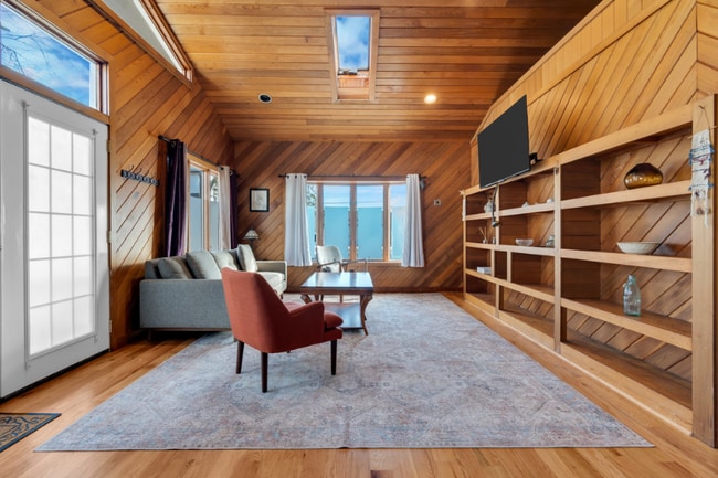 Photo - 51 Laurel Ave