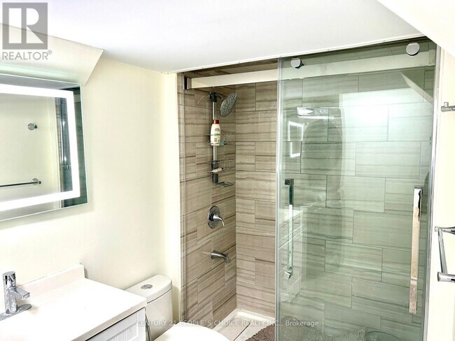 Photo - 24 Yardmaster Dr