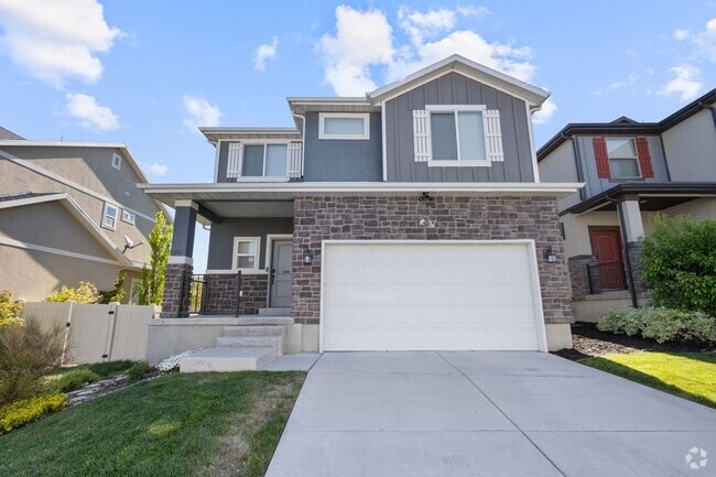 Building Photo - 4 bedroom/4 bathroom Home in Herriman!