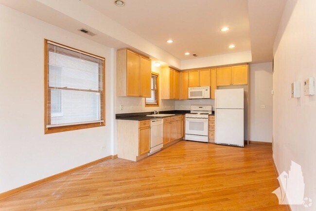 Building Photo - 1326 W Diversey Pkwy Unit 1 Rental