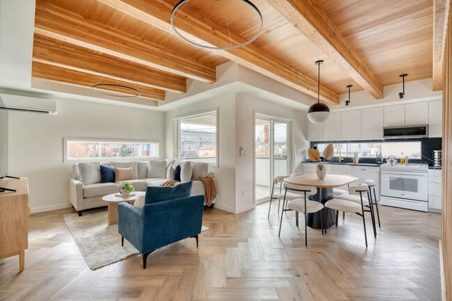 Building Photo - 5016 NE 26th Ave Unit ID1309863P Rental