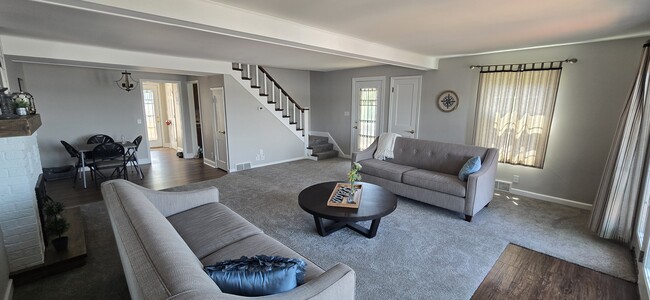 Living Room - 2003 Arbor Ln