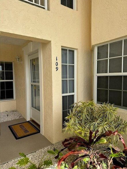 740 Lake Orchid Cir Unit 109