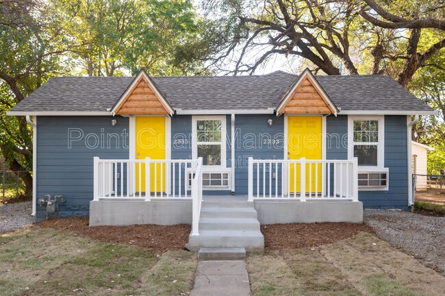 Photo - 2335 S Topeka Ave Townhome