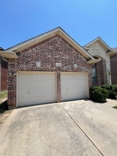Building Photo - Beautiful 3-Bedroom Home in Gated Communit...