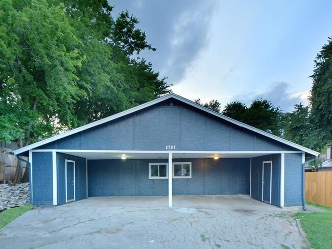 Photo - 2706 Parker Ln Unidad B