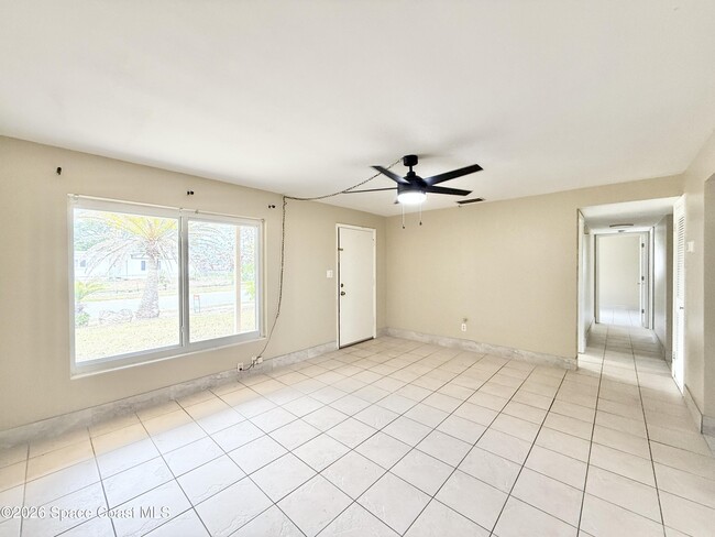 Photo - 1635 Nassau St