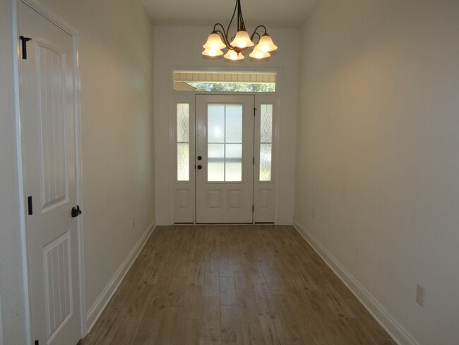 Photo - Spacious 3-Bedroom Home - Great Location