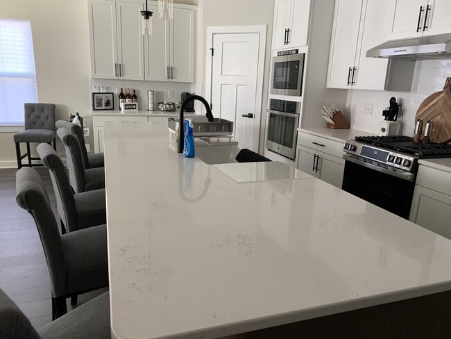 Photo - 2325 Hazel Wy