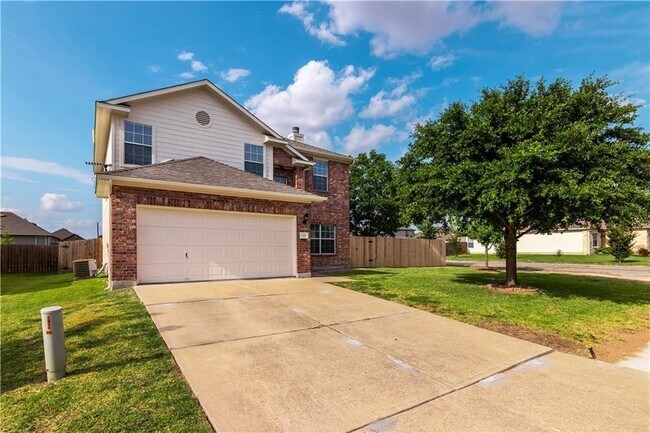 Photo - 200 Almquist St