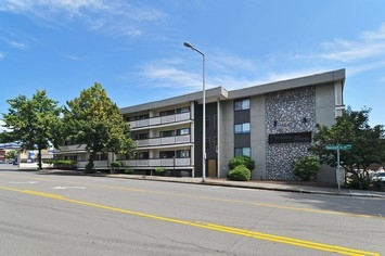Building Photo - Caribbean House