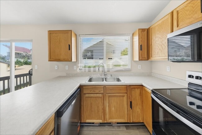 5692 S Stone Flower Wy