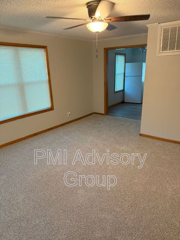 Photo - 2706 SE Kentucky Ave