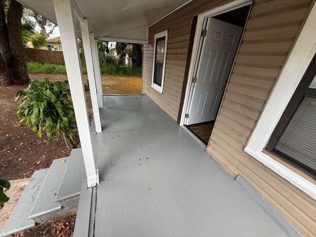 Photo - Remodeled 2/1 in Lakeland- Move-In Ready!