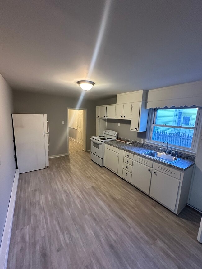 Photo - 64 McElwain Ave Unit #1