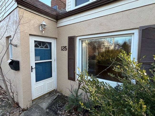 Photo - 125-131 Chase Rd Unit 125