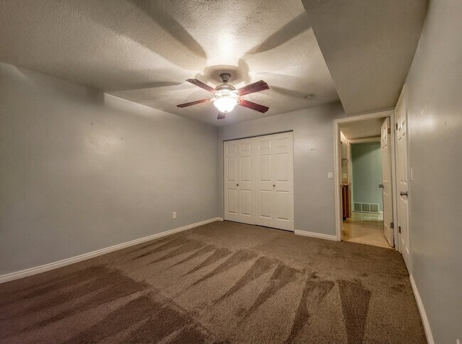 5614 Meadow Ln