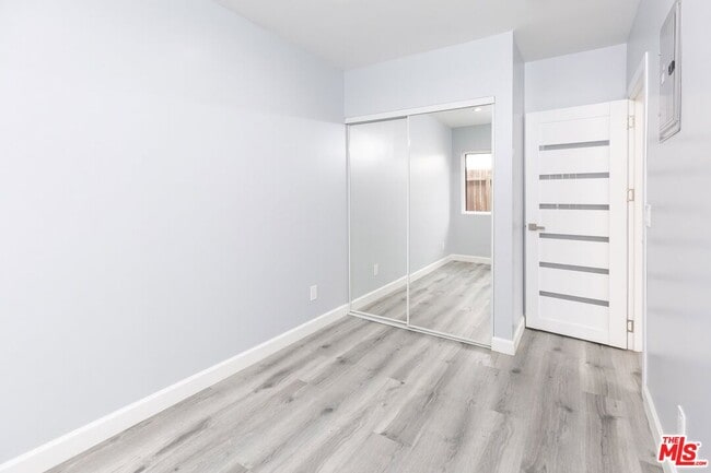 Photo - 7420 Vanalden Ave