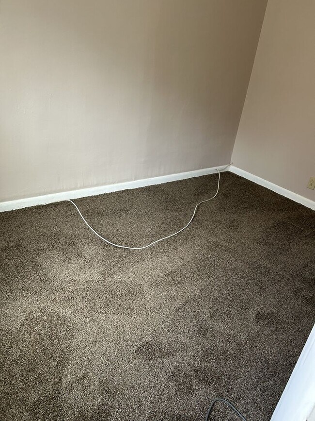 Photo - 1 Bed 1 Bath Unit 27 Olmstead Street  1