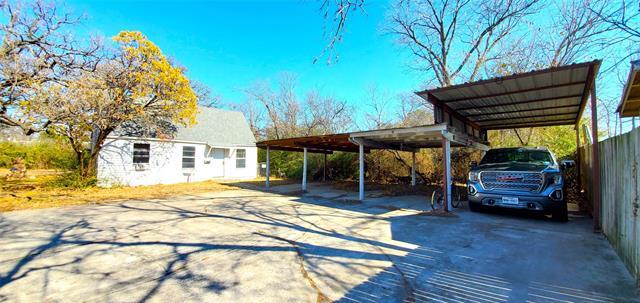 Building Photo - 2604 N Locust St