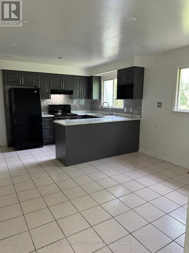 Photo - 134 Jade Crescent