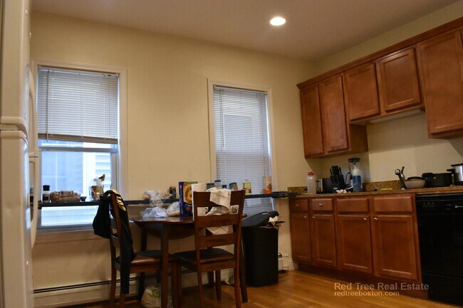 Photo - 143 Hillside St Unit 2