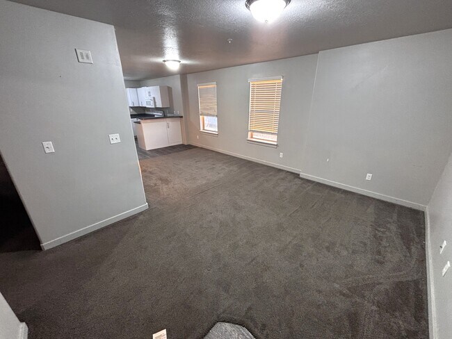 Photo - 1700 S Sandhill Rd