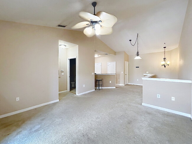 Photo - 10471 Villa View Cir