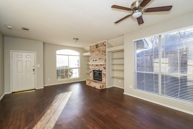 Photo - 903 Crestwood Dr