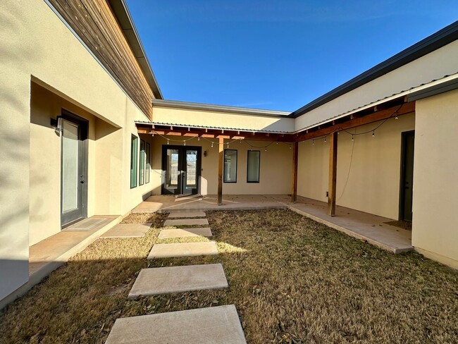 Photo - Beautiful 3 Bed/2 Bath Available!