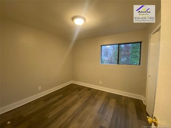 Photo - 303 Wheel Hollow Trail