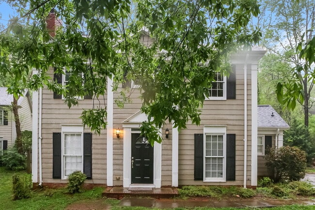 Photo - 2134 Dembrigh Ln