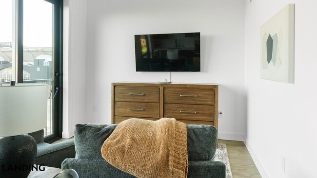Photo - 1007 S Mint St Unidad 700