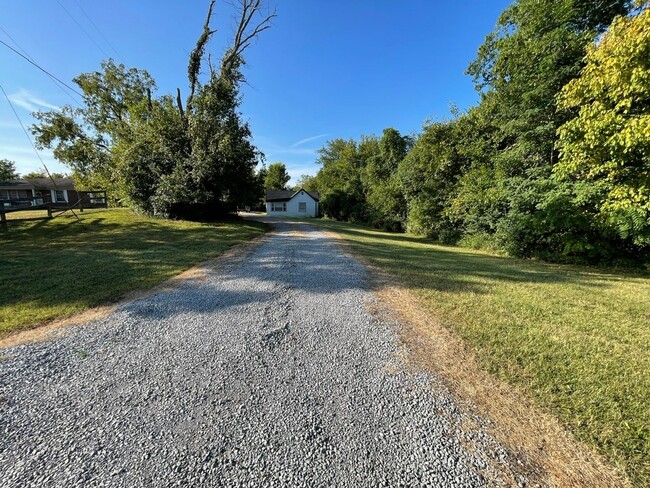 Photo - Great Location Private Setting Home For Rent