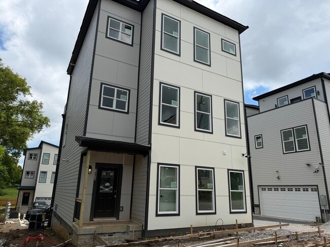 Building Photo - 102 Walker St Unit A