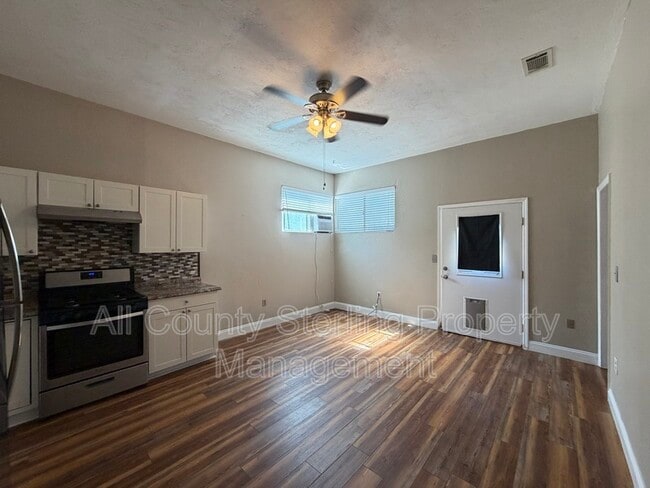 Building Photo - 348 S Marion Ave Unit B