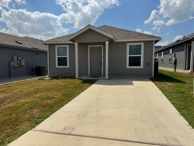 Building Photo - 12931 Kathleen St